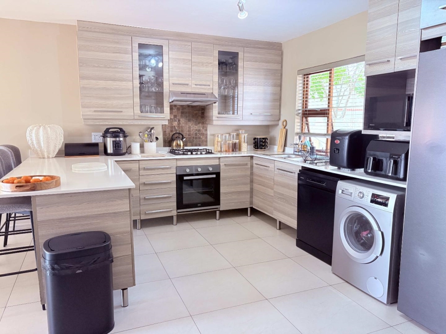 3 Bedroom Property for Sale in Candlewoods Country Estate Gauteng