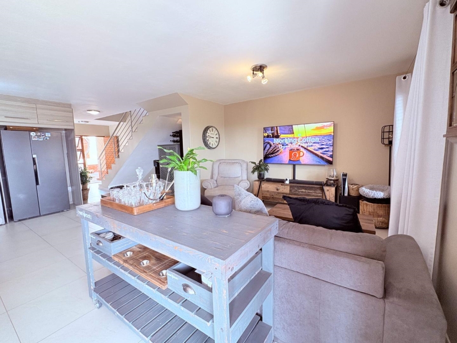 3 Bedroom Property for Sale in Candlewoods Country Estate Gauteng