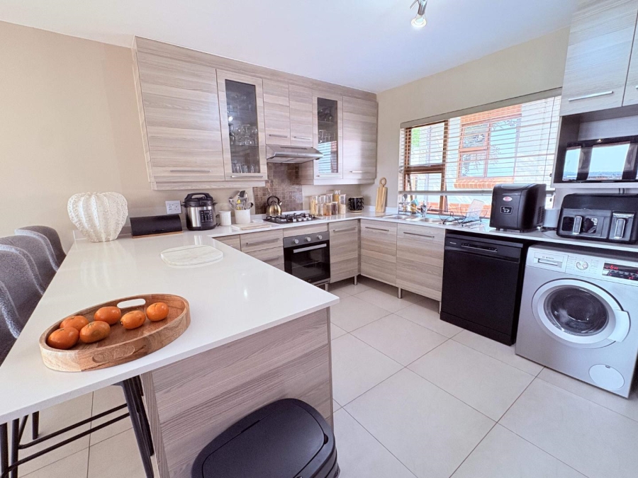 3 Bedroom Property for Sale in Candlewoods Country Estate Gauteng