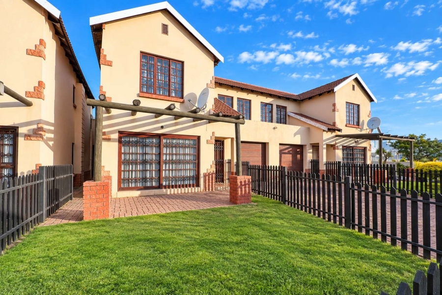 3 Bedroom Property for Sale in Montana Tuine Gauteng
