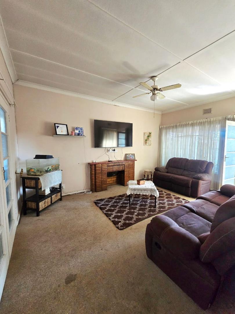3 Bedroom Property for Sale in Geduld Gauteng