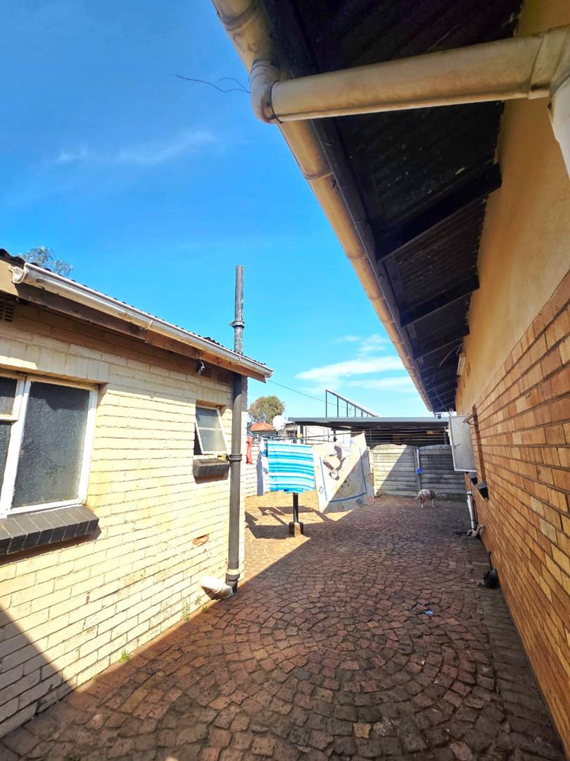 3 Bedroom Property for Sale in Geduld Gauteng