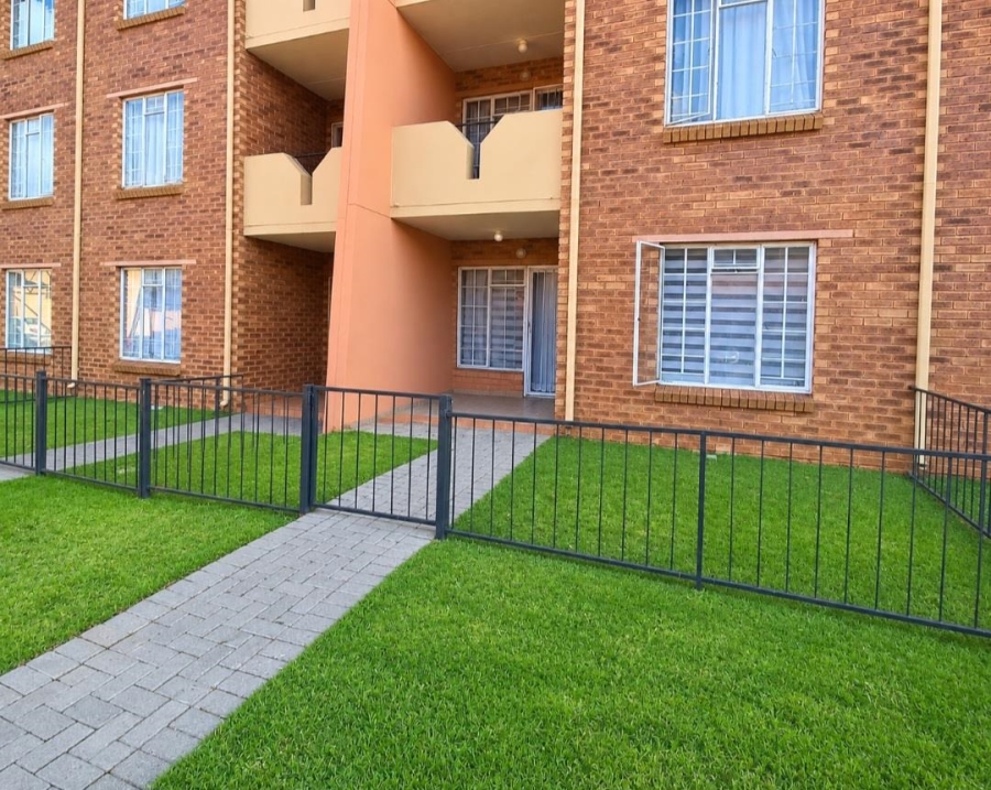 2 Bedroom Property for Sale in Comet Gauteng