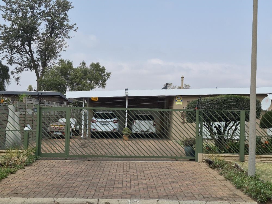 3 Bedroom Property for Sale in Parkrand Gauteng