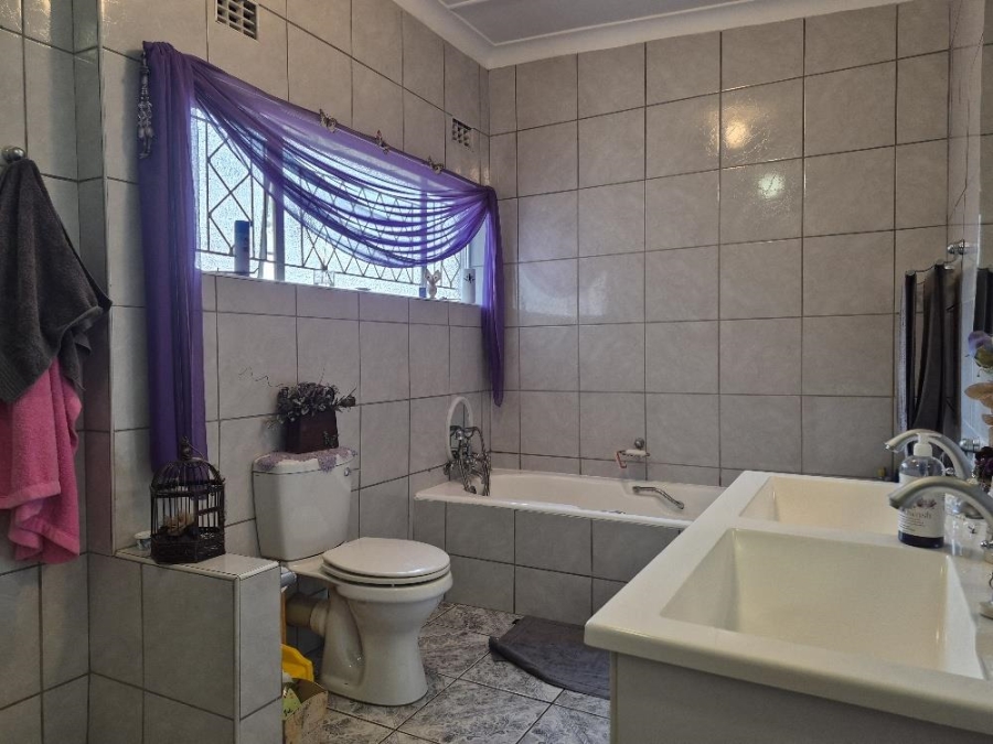 3 Bedroom Property for Sale in Parkrand Gauteng