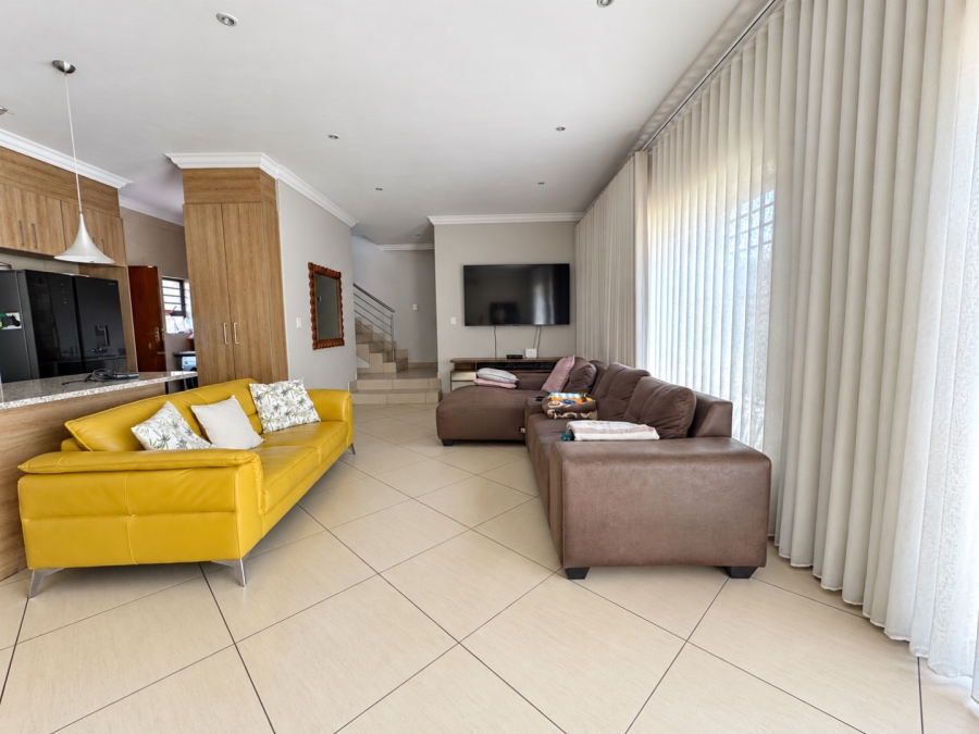 3 Bedroom Property for Sale in Rua Vista Gauteng