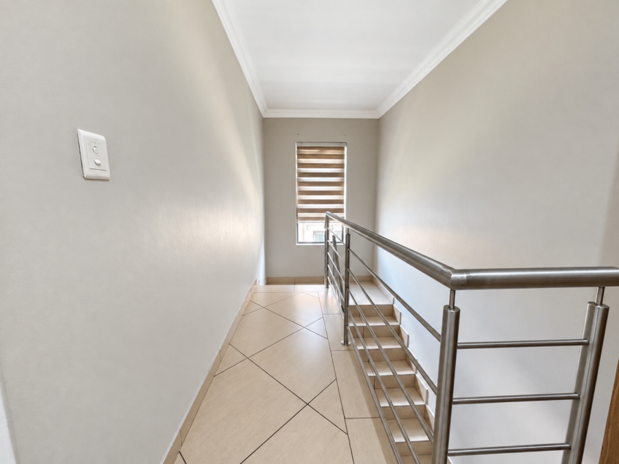 3 Bedroom Property for Sale in Rua Vista Gauteng