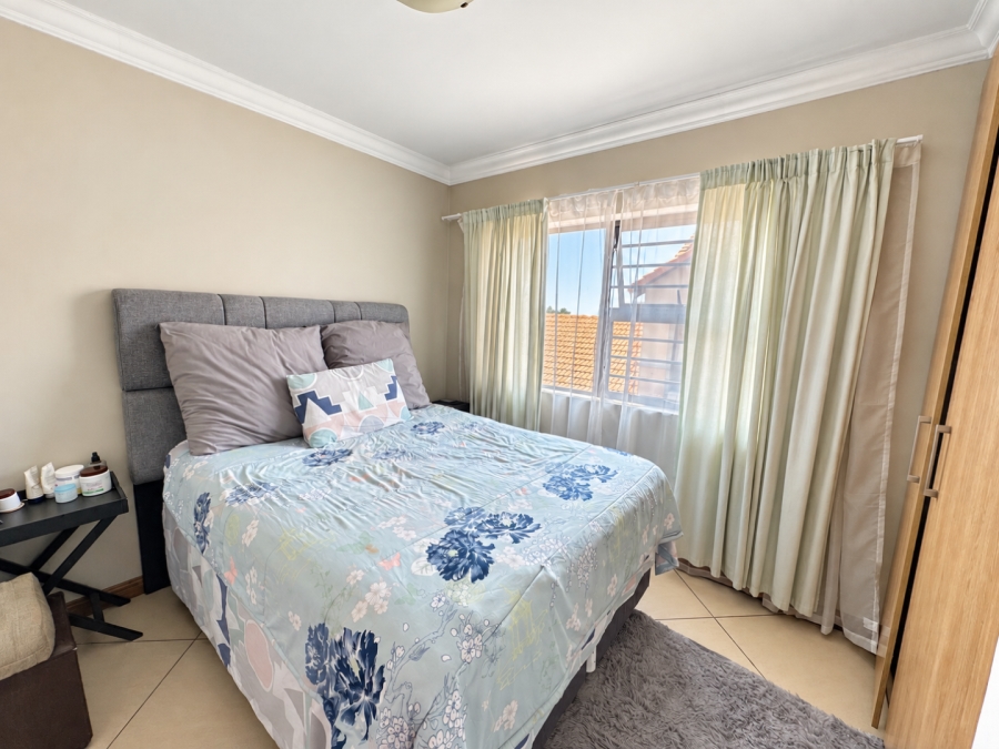 3 Bedroom Property for Sale in Rua Vista Gauteng