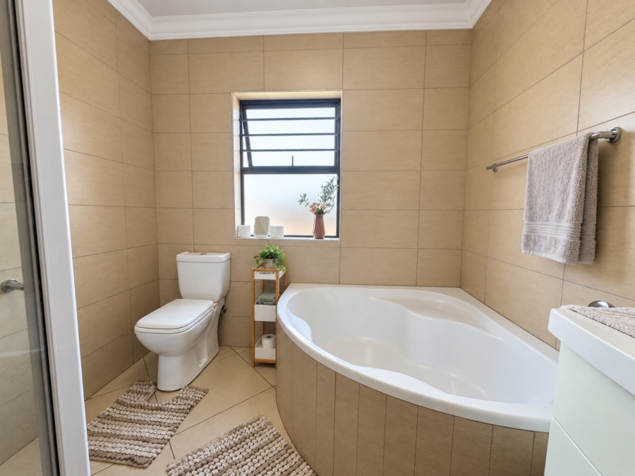 3 Bedroom Property for Sale in Rua Vista Gauteng
