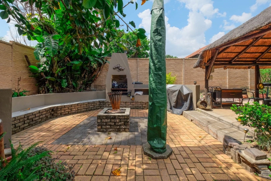 4 Bedroom Property for Sale in Buccleuch Gauteng