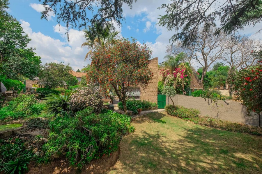 4 Bedroom Property for Sale in Buccleuch Gauteng