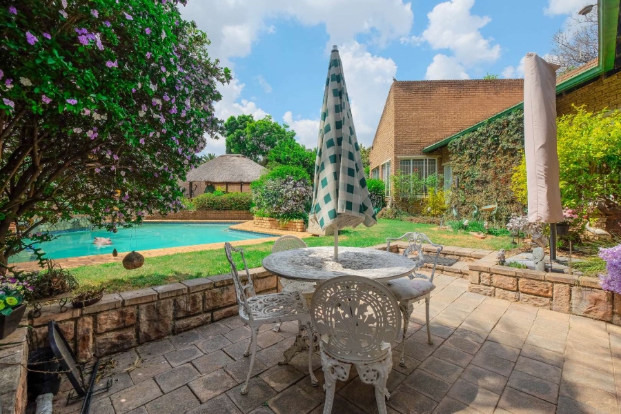4 Bedroom Property for Sale in Buccleuch Gauteng