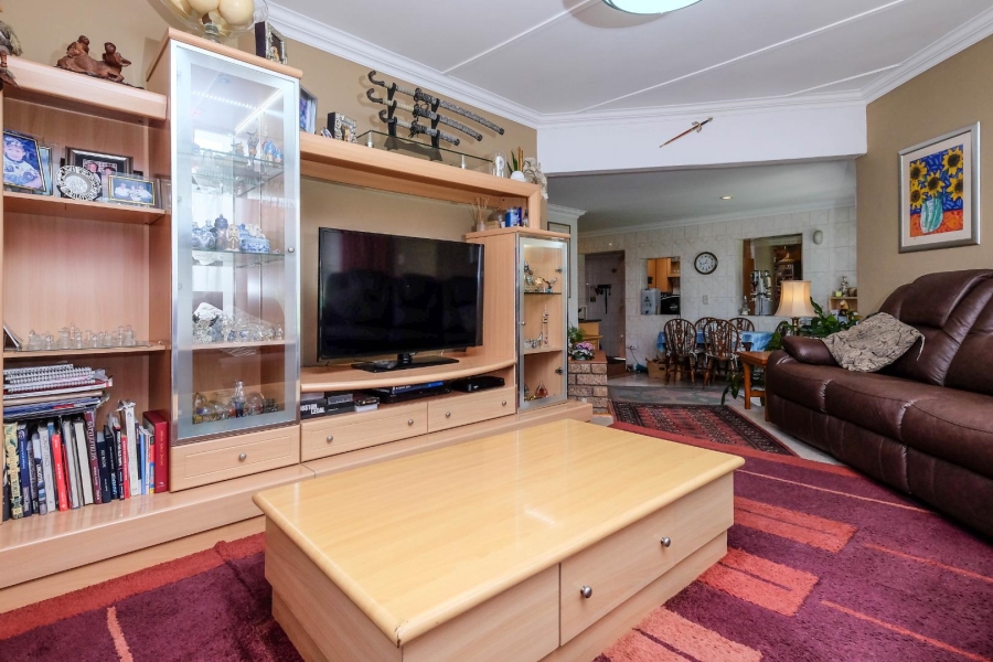 4 Bedroom Property for Sale in Buccleuch Gauteng