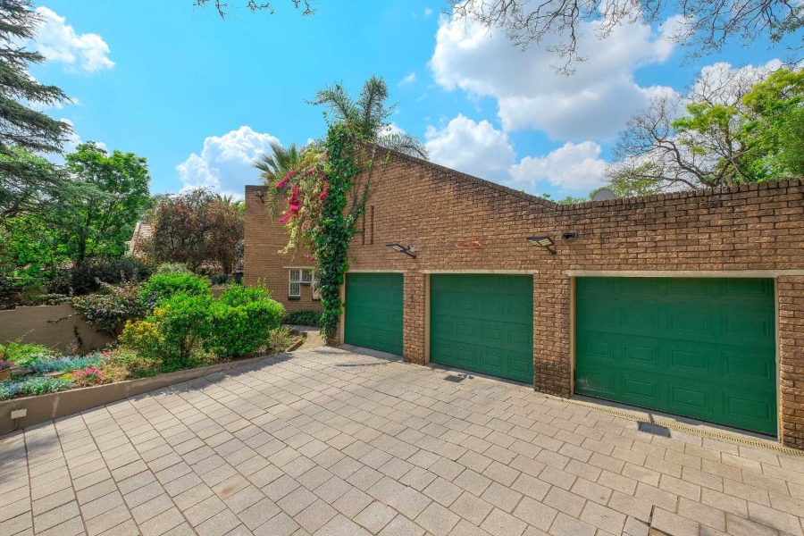 4 Bedroom Property for Sale in Buccleuch Gauteng