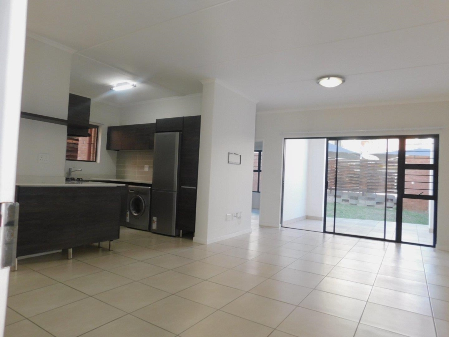 To Let 3 Bedroom Property for Rent in Olivedale Gauteng
