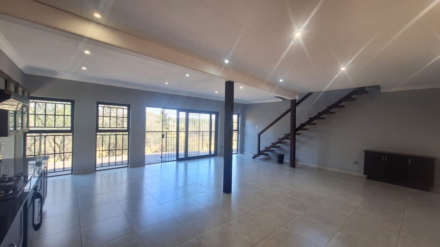 To Let 2 Bedroom Property for Rent in Ruimsig Gauteng