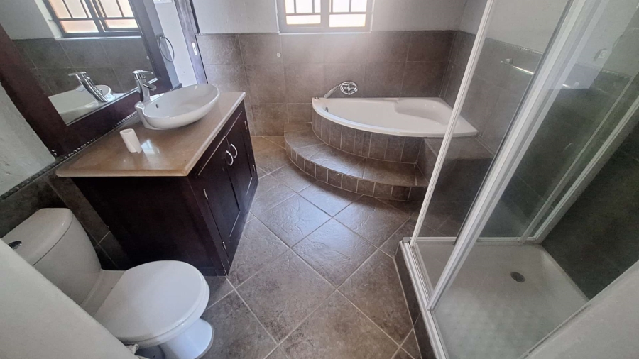 To Let 2 Bedroom Property for Rent in Ruimsig Gauteng