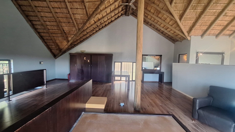 To Let 2 Bedroom Property for Rent in Ruimsig Gauteng