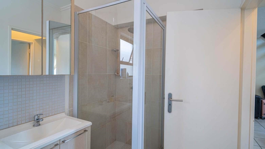 To Let 1 Bedroom Property for Rent in Bryanston Gauteng