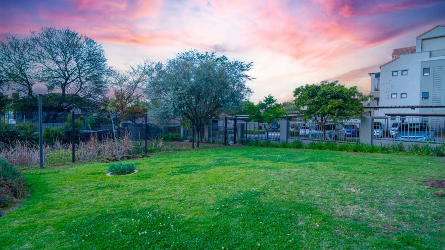To Let 1 Bedroom Property for Rent in Bryanston Gauteng