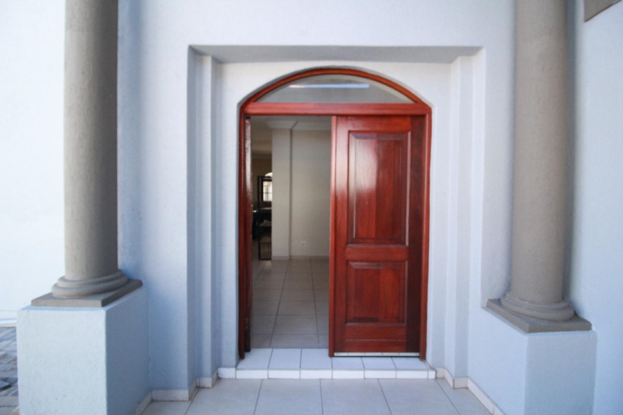 5 Bedroom Property for Sale in Blue Valley Golf Estate Gauteng