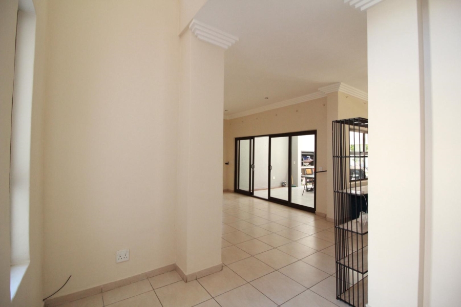 5 Bedroom Property for Sale in Blue Valley Golf Estate Gauteng