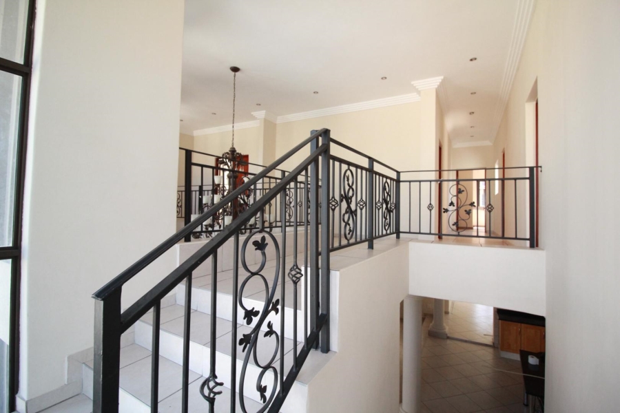 5 Bedroom Property for Sale in Blue Valley Golf Estate Gauteng