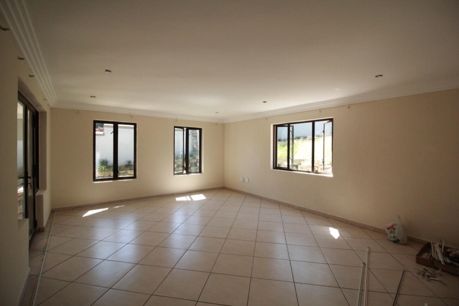 5 Bedroom Property for Sale in Blue Valley Golf Estate Gauteng