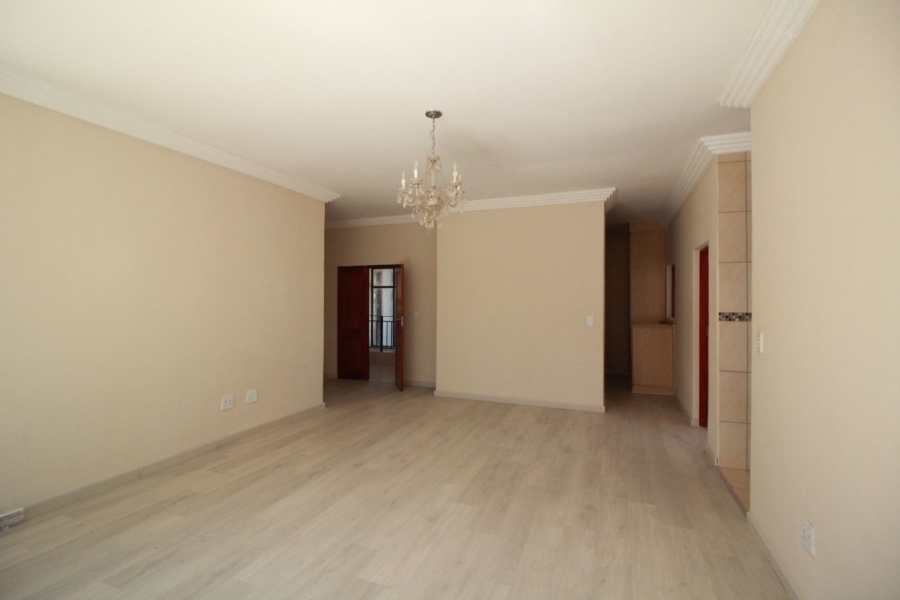 5 Bedroom Property for Sale in Blue Valley Golf Estate Gauteng