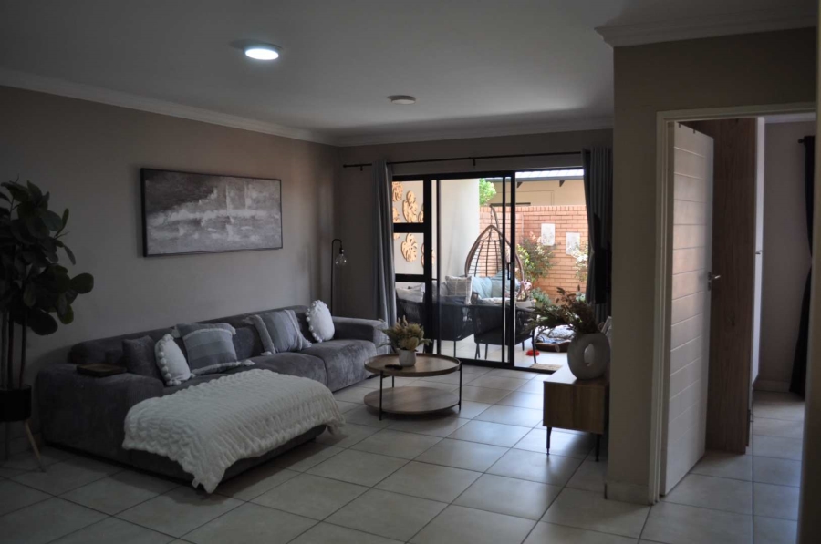 To Let 2 Bedroom Property for Rent in Hazeldean Gauteng