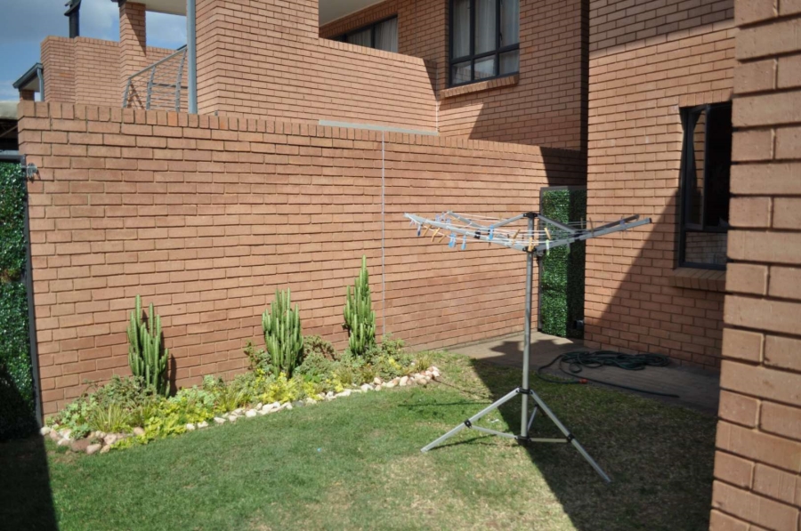To Let 2 Bedroom Property for Rent in Hazeldean Gauteng