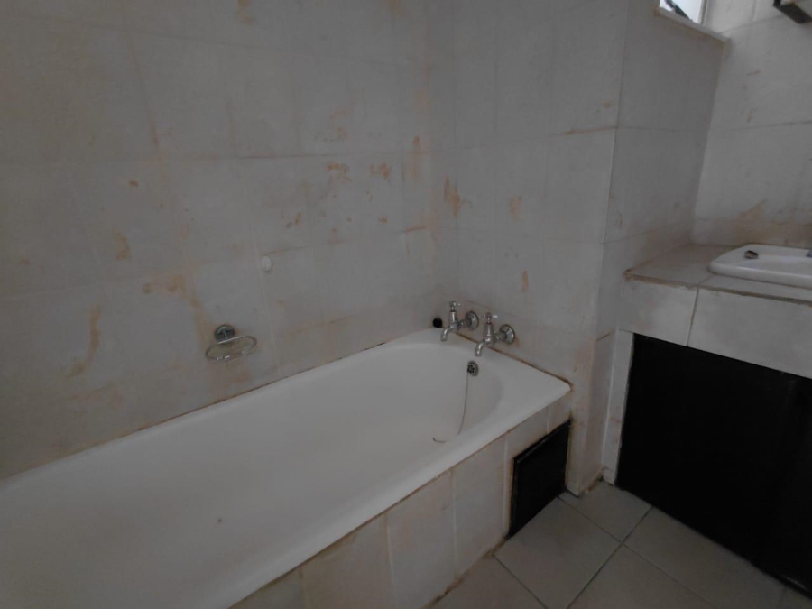 2 Bedroom Property for Sale in Morehill Gauteng