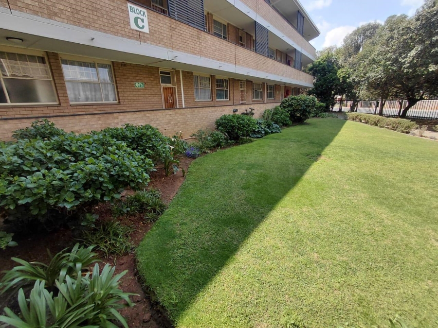 2 Bedroom Property for Sale in Morehill Gauteng