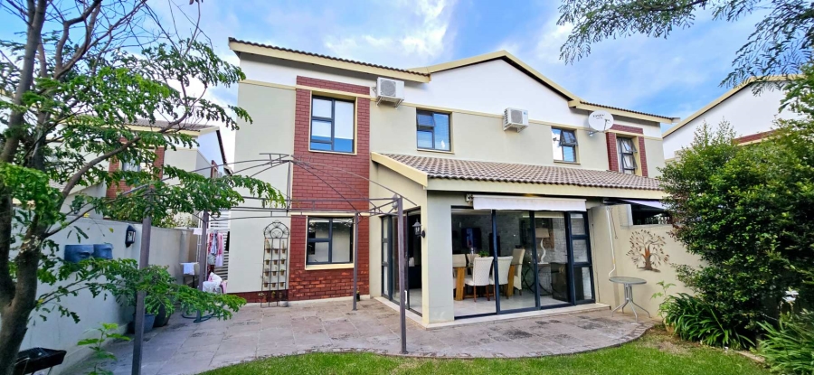 4 Bedroom Property for Sale in Equestria Gauteng
