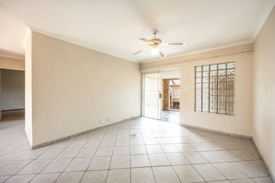 2 Bedroom Property for Sale in Equestria Gauteng