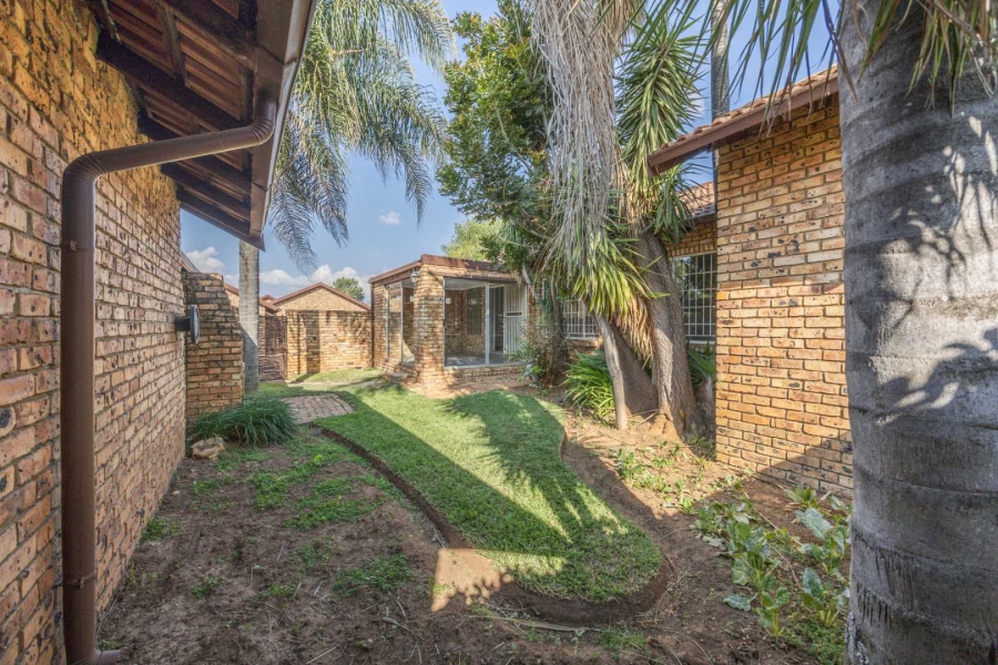 2 Bedroom Property for Sale in Equestria Gauteng