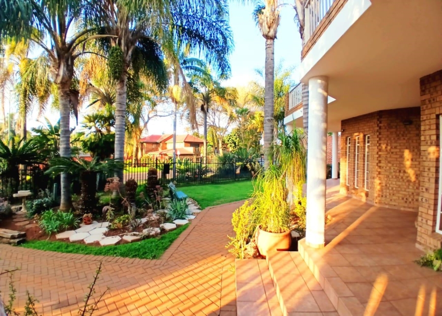 6 Bedroom Property for Sale in Amandasig Gauteng