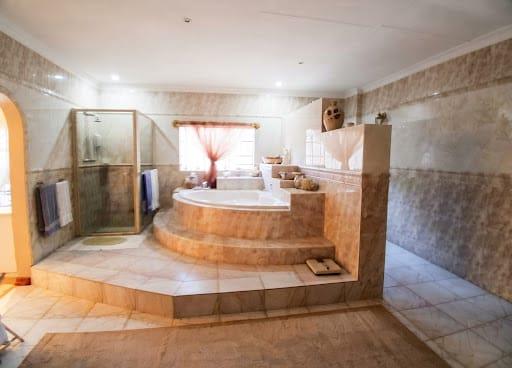 6 Bedroom Property for Sale in Amandasig Gauteng