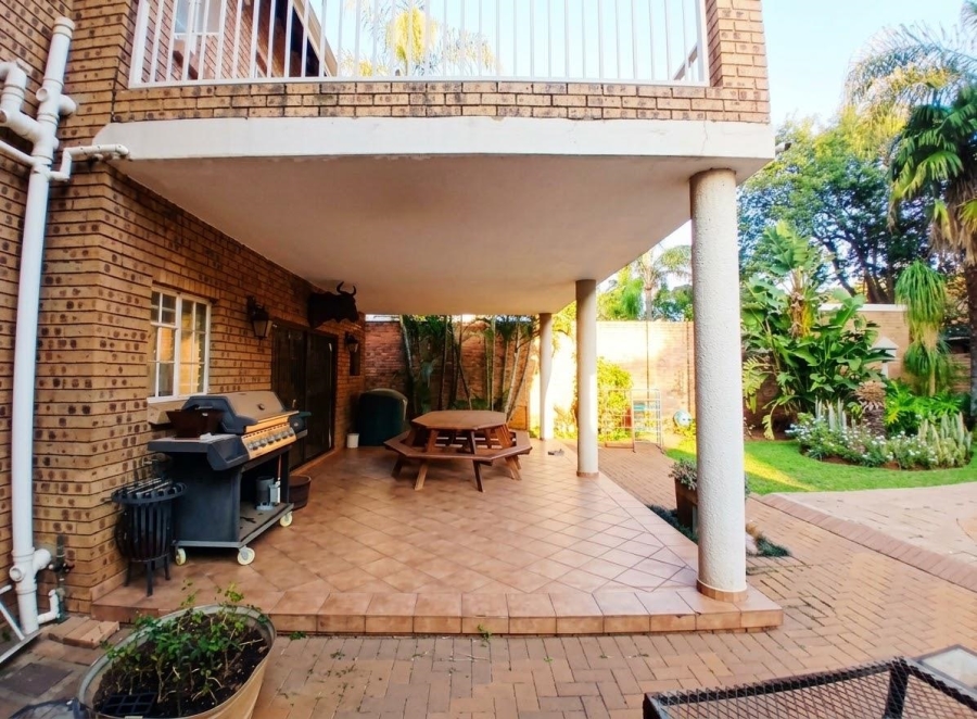 6 Bedroom Property for Sale in Amandasig Gauteng