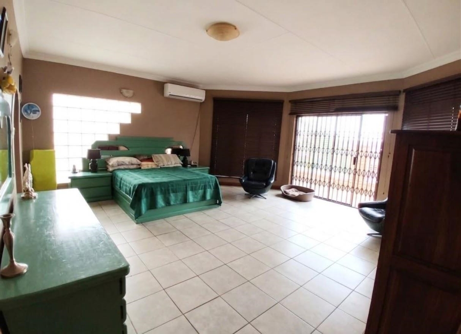 6 Bedroom Property for Sale in Amandasig Gauteng