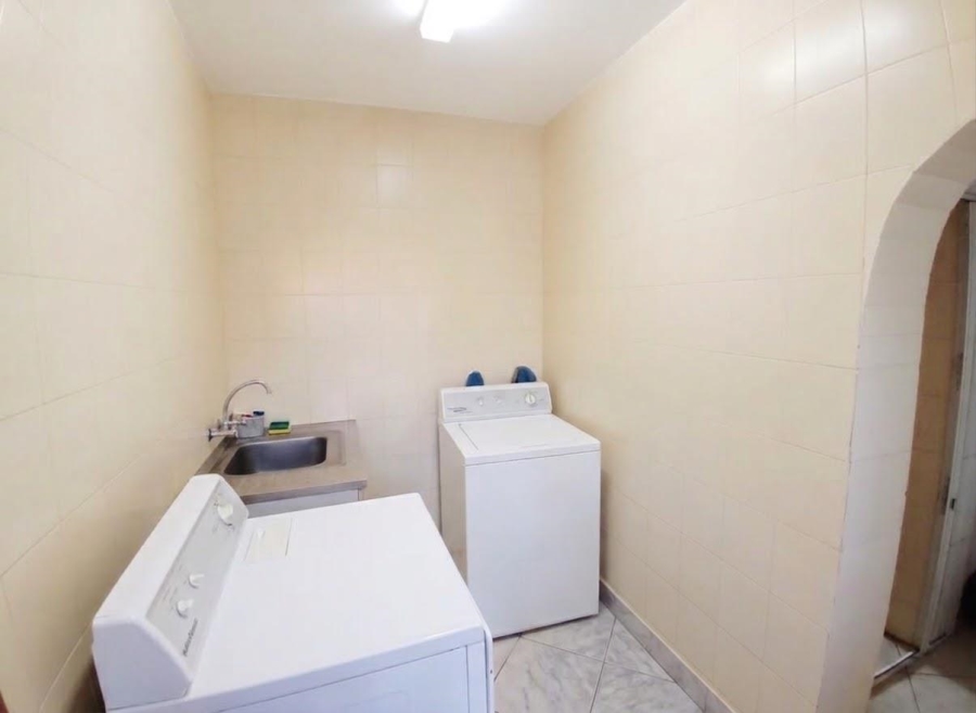 6 Bedroom Property for Sale in Amandasig Gauteng
