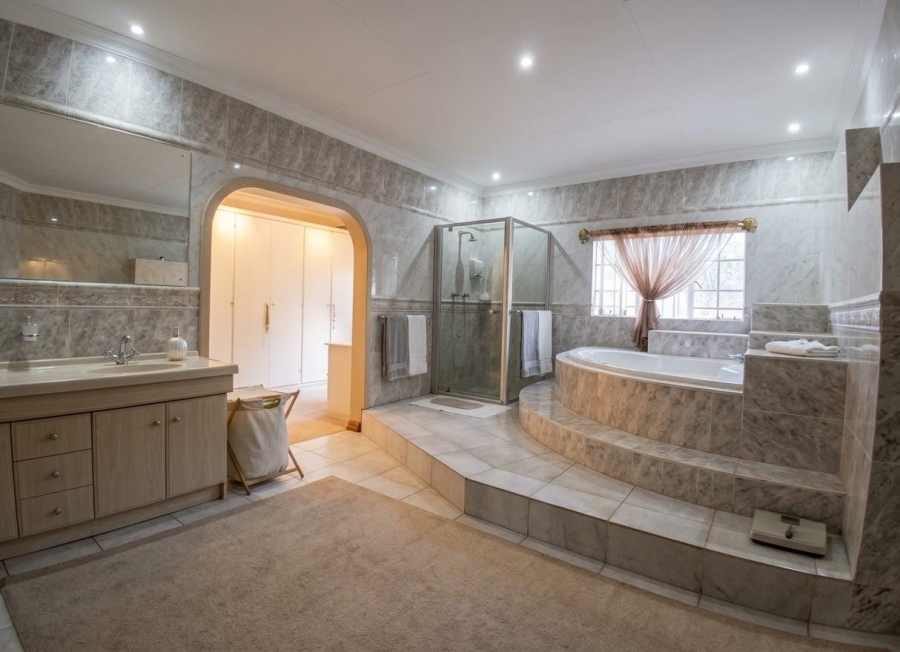 6 Bedroom Property for Sale in Amandasig Gauteng