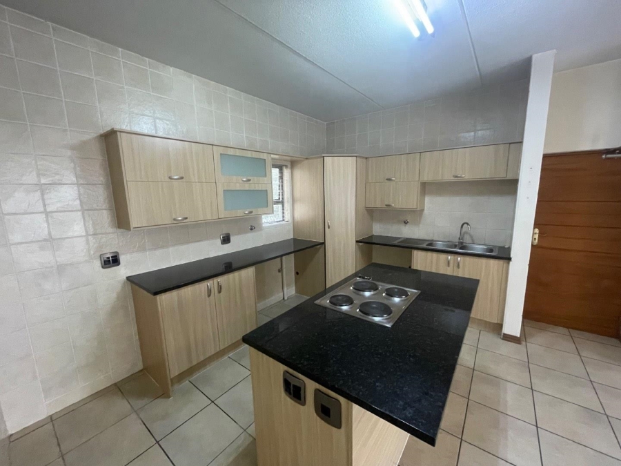 To Let 2 Bedroom Property for Rent in Parkwood Gauteng