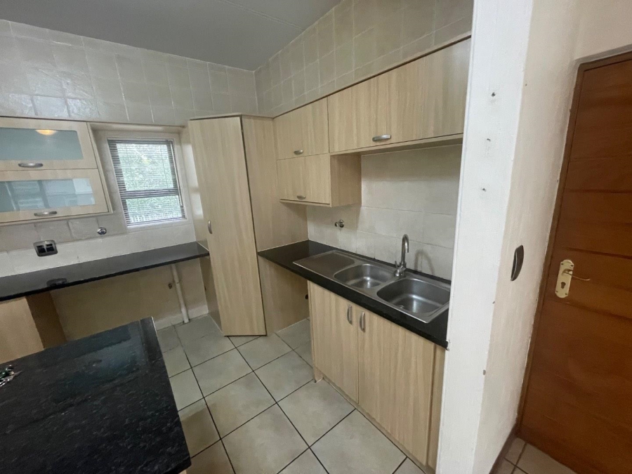 To Let 2 Bedroom Property for Rent in Parkwood Gauteng