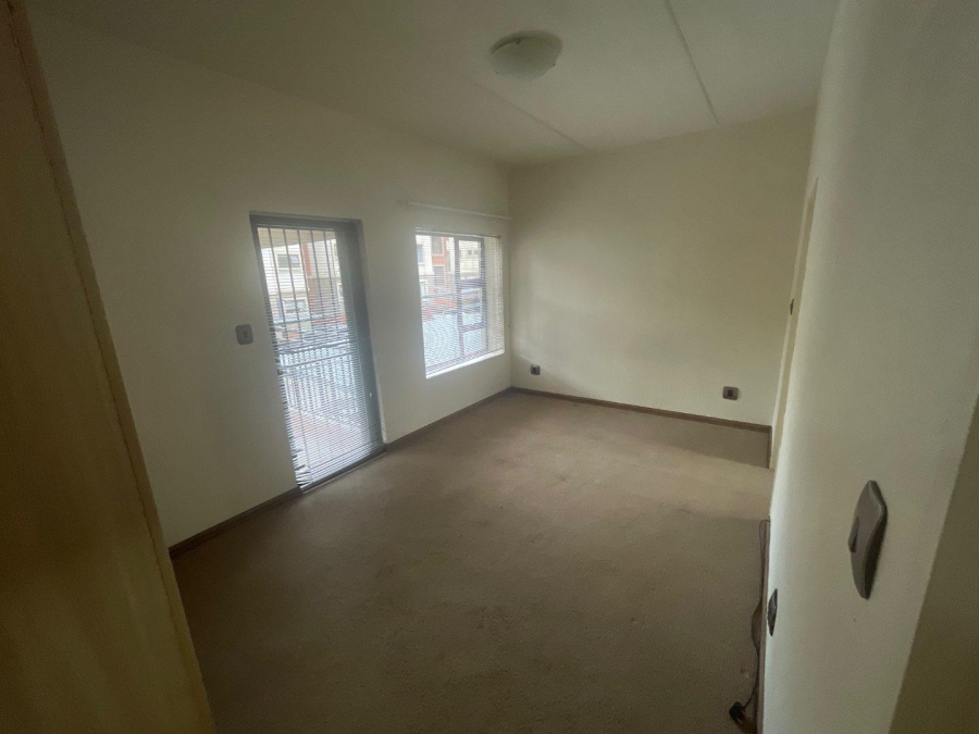 To Let 2 Bedroom Property for Rent in Parkwood Gauteng