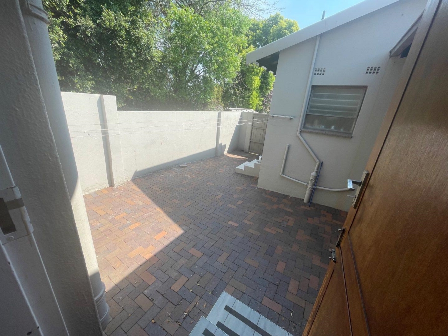 To Let 4 Bedroom Property for Rent in Gallo Manor Gauteng