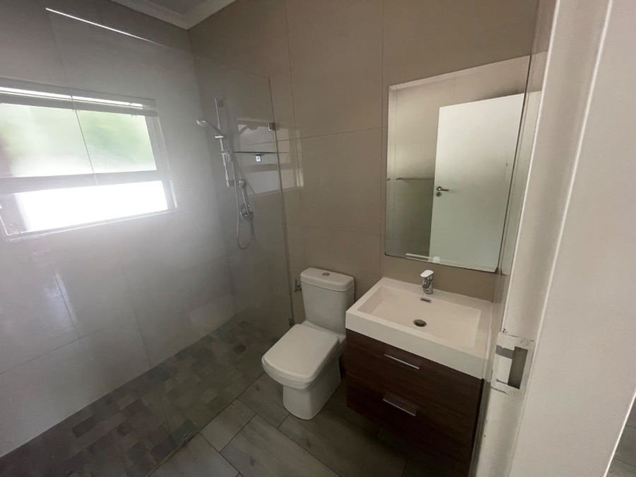 To Let 4 Bedroom Property for Rent in Gallo Manor Gauteng