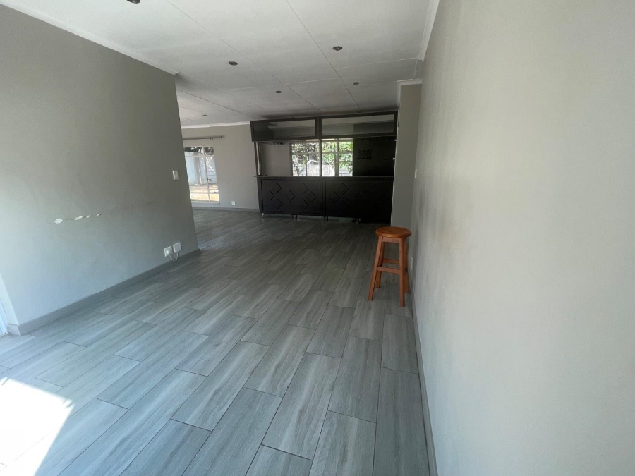 To Let 4 Bedroom Property for Rent in Gallo Manor Gauteng