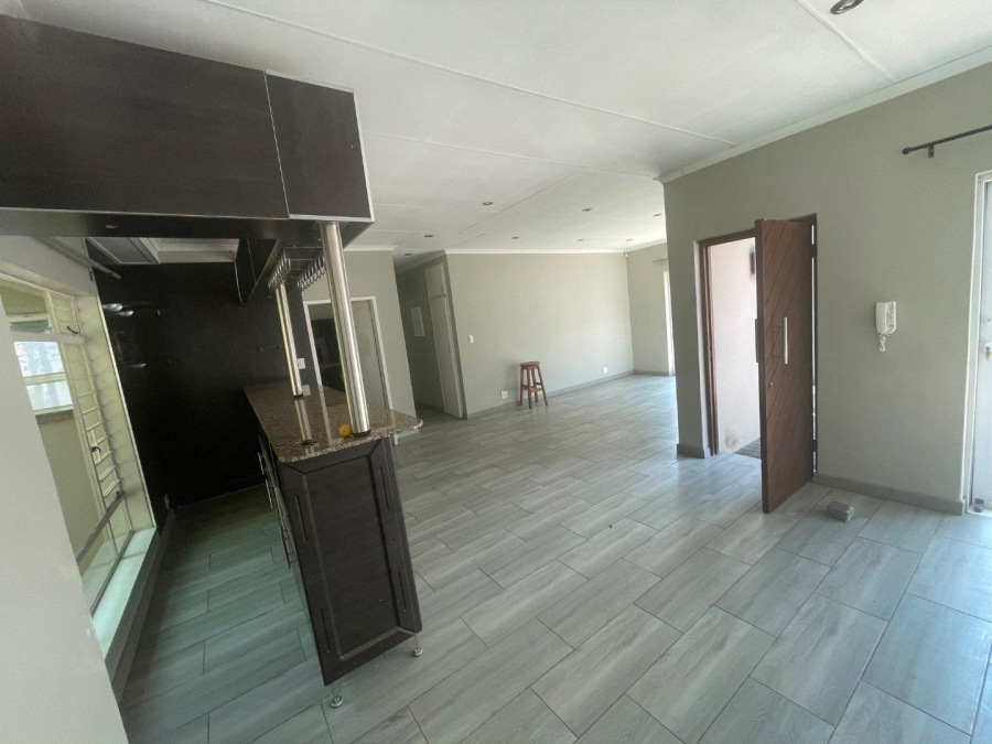 To Let 4 Bedroom Property for Rent in Gallo Manor Gauteng