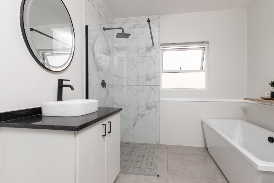 2 Bedroom Property for Sale in Dainfern Gauteng